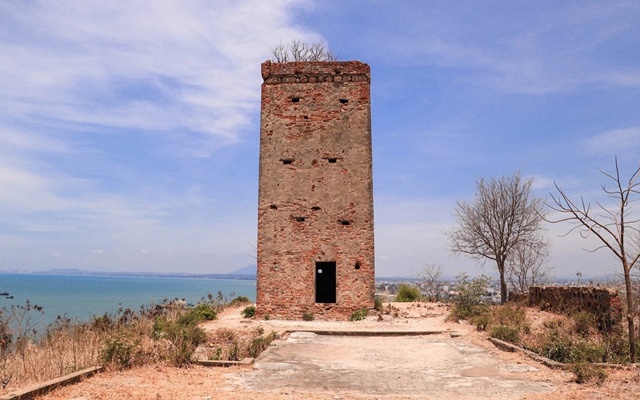 Lầu Ông Hoàng - điểm du lịch Phan Thiết gắn liền với thi sĩ Hàn Mặc Tử